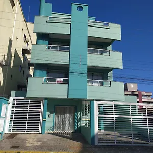 https://apartamentos-em-bombas.santa-catarina-brasil.com